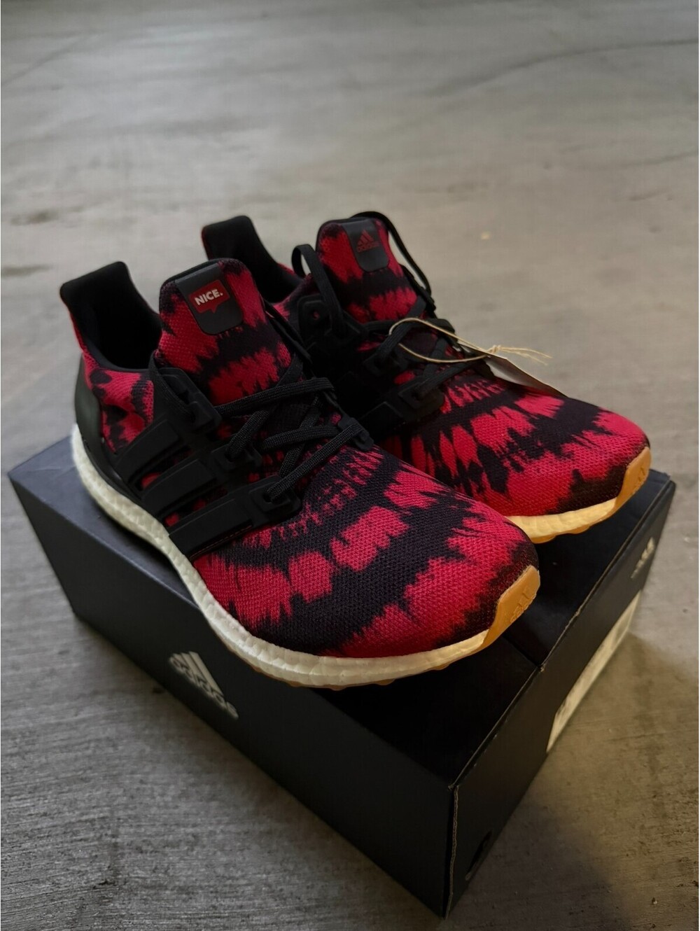 NEW Nice Kicks x adidas UltraBoost No Vacancy Black Red White Tye Dye Size 7.5